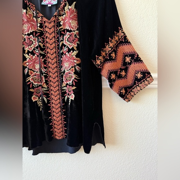 Johnny Was Silk Blend Boho Elim Velvet Peasant Blouse Embroidered Black Sz Large - Picture 10 of 12